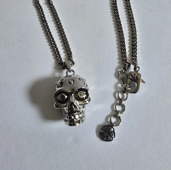 Alexander McQueen Skull Necklace Silver - Picture 8 of 9